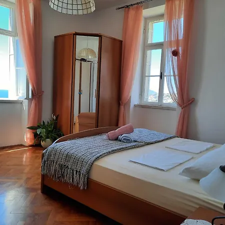 Apartment Kirigin - One Bedroom With Terrace And Sea View Ive - First Floor Dubrovnik