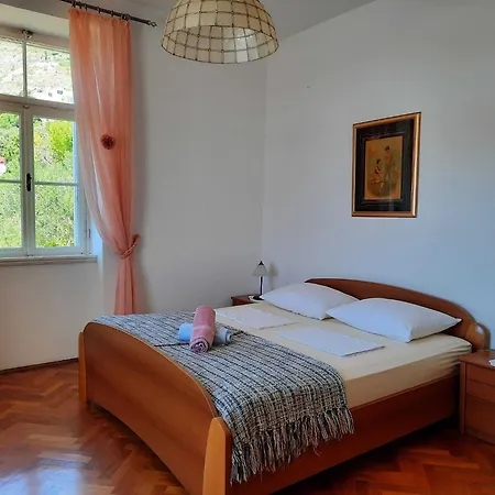 Apartment Kirigin - One Bedroom With Terrace And Sea View Ive - First Floor